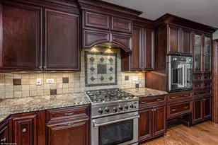 6645 Wedgewood Ln, Willowbrook, IL 60527 - Photo 9