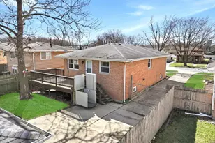 18003 Greenview Terrace, Country Club Hills, IL 60478 - Photo 3