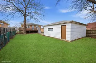 18003 Greenview Terrace, Country Club Hills, IL 60478 - Photo 17