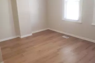 10523 S Corliss Ave, Chicago, IL 60628 - Photo 9