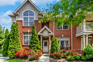 404 Callie Ct, Morton Grove, IL 60053 - Photo 1