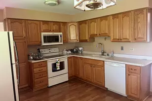 529 Shorewood Dr, Shorewood, IL 60404 - Photo 5