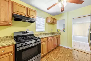 5557 S Kildare Ave, Chicago, IL 60629 - Photo 13