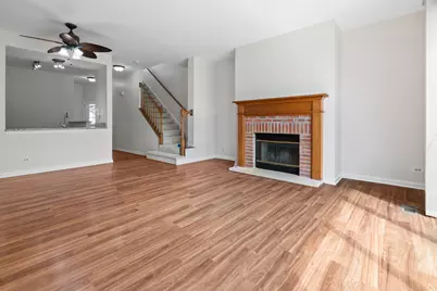 303 Glen Leven Court #303, Schaumburg, IL 60194 - Photo 3