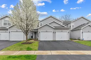 303 Glen Leven Ct, Schaumburg, IL 60194 - Photo 1