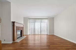 303 Glen Leven Ct, Schaumburg, IL 60194 - Photo 5