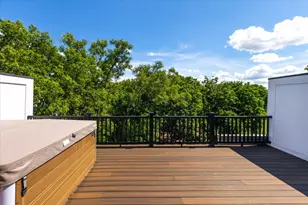 924 E Chicago Ave, Naperville, IL 60540 - Photo 39