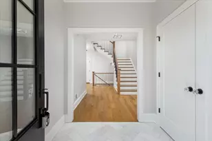 924 E Chicago Ave, Naperville, IL 60540 - Photo 3