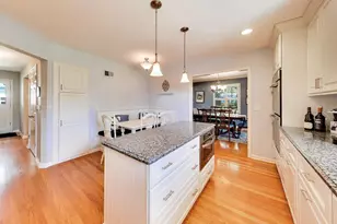 2401 Maple Ave, Northbrook, IL 60062 - Photo 9
