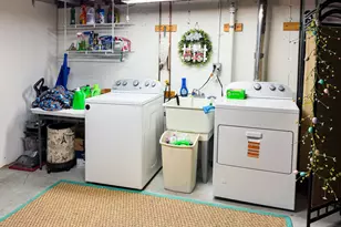 910 Shields Ave, Winthrop Harbor, IL 60096 - Photo 17