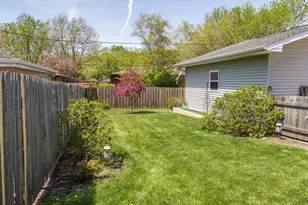 910 Shields Ave, Winthrop Harbor, IL 60096 - Photo 19