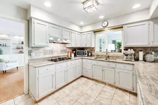 2156 Glendale Ave, Northbrook, IL 60062 - Photo 9