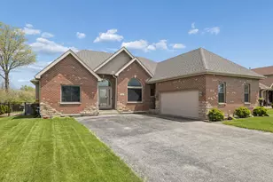 625 Merganser Ln, Peotone, IL 60468 - Photo 3