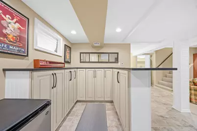 1706 Holly Avenue, Darien, IL 60561 - Photo 29