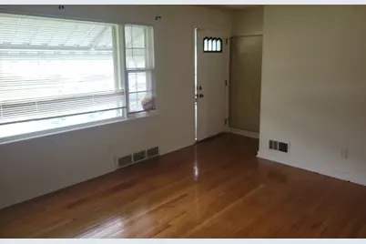 519 S Gordon Avenue, Calumet City, IL 60409 - Photo 5