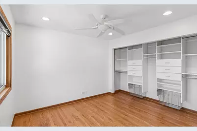 130 Windsor Drive, Vernon Hills, IL 60061 - Photo 7