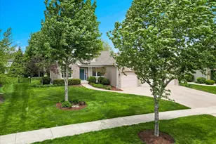 1131 Clearwater Dr, Yorkville, IL 60560 - Photo 3
