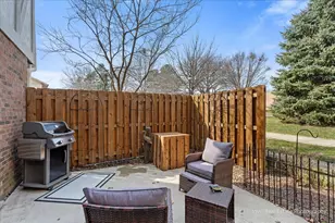 884 Bristol Dr, Barrington, IL 60010 - Photo 19