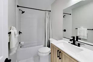 316 Wildberry Ln, Bartlett, IL 60103 - Photo 17