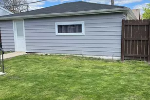 111 E 34th St, Steger, IL 60475 - Photo 13