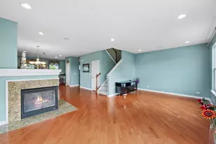 1009 Alberta Rd, Elgin, IL 60124 - Photo 7