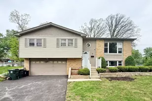 3 Catalpa Ct, Woodridge, IL 60517 - Photo 1
