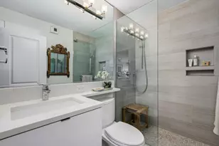 1310 N Ritchie Ct, Chicago, IL 60610 - Photo 19
