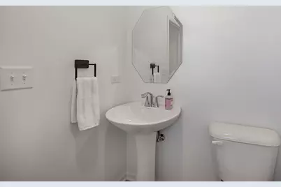 1370 Highbrook Avenue, Hampshire, IL 60140 - Photo 9
