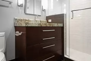 100 E Huron St, Chicago, IL 60611 - Photo 15