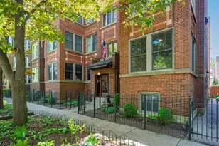 1433 W Rosemont Ave, Chicago, IL 60660 - Photo 1