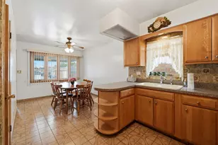 4917 N Oriole Ave, Harwood Heights, IL 60706 - Photo 9