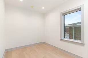 3317 N Avers Ave, Chicago, IL 60618 - Photo 11