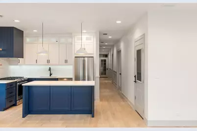 3317 N Avers Avenue, Chicago, IL 60618 - Photo 3