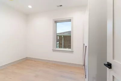 3317 N Avers Avenue, Chicago, IL 60618 - Photo 9