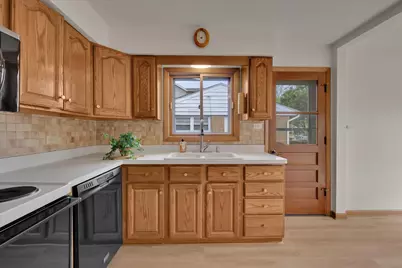 850 S Hillside Avenue, Elmhurst, IL 60126 - Photo 15