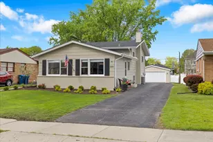850 S Hillside Ave, Elmhurst, IL 60126 - Photo 3
