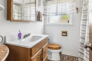8330 Gross Point Rd, Morton Grove, IL 60053 - Photo 17