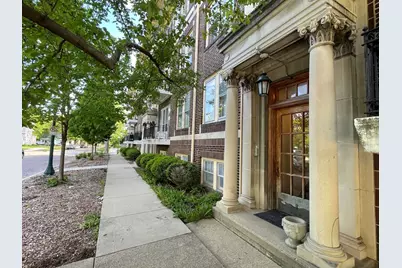 406 N Prairie Street #10, Champaign, IL 61820 - Photo 1