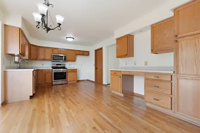207 Sherman Lane, Poplar Grove, IL 61065 - Photo 5