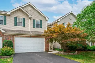 33 Stonegate Ln, Streamwood, IL 60107 - Photo 1