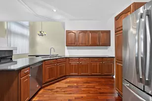 33 Stonegate Ln, Streamwood, IL 60107 - Photo 13