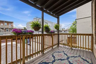 1820 W Superior St, Chicago, IL 60622 - Photo 17
