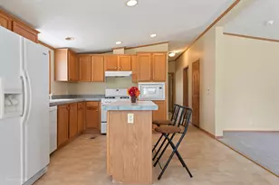 1041 Aspen Dr, Manteno, IL 60950 - Photo 7