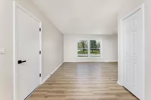 348 Seminole Ln, Carol Stream, IL 60188 - Photo 9