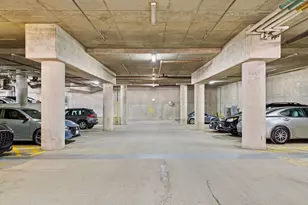 340 W Superior St, Chicago, IL 60654 - Photo 23