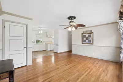 3323 W Denison Avenue, Davenport, IA 52804 - Photo 5