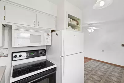 3323 W Denison Avenue, Davenport, IA 52804 - Photo 11