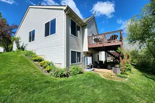 1043 Fairway Dr, Fox Lake, IL 60020 - Photo 7