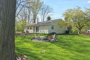 227 Juneway Terrace, Lake Bluff, IL 60044 - Photo 3