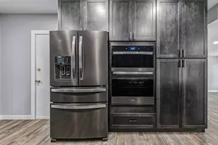 2908 26th St, Moline, IL 61265 - Photo 17